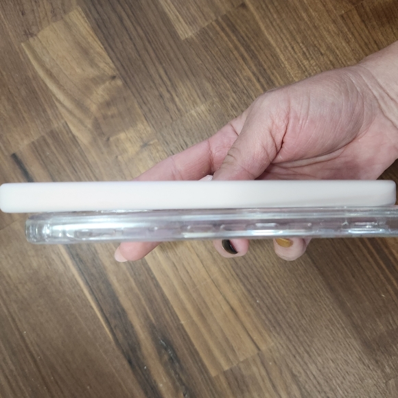 Samsung S22+ phone case bundle - Picture 3 of 5